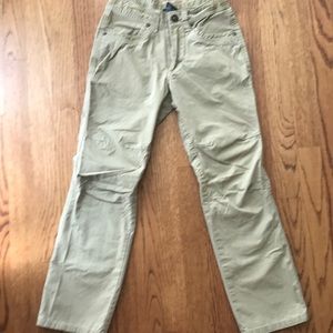 Boys Kuhl khaki pants. (Size 7-8)